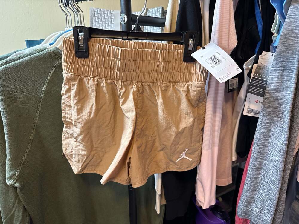 Jordan Girls Jumpman High Flying Shorts in Legend Medium Brown